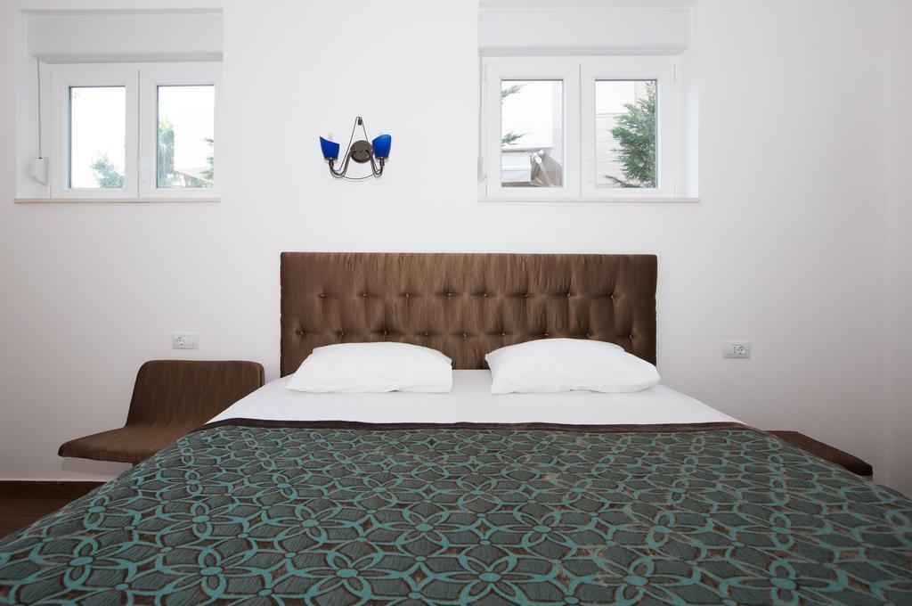 Aida Apartments And Rooms For Couples And Families Free Parking Дубровник Номер фото