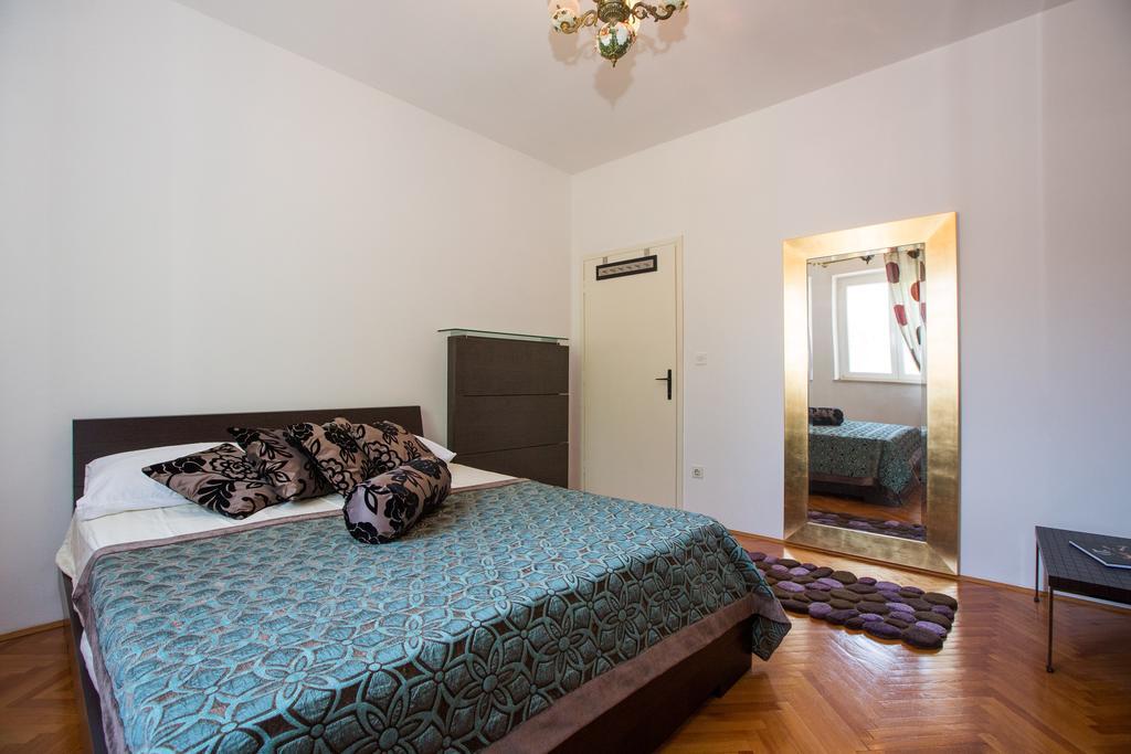 Aida Apartments And Rooms For Couples And Families Free Parking Дубровник Экстерьер фото