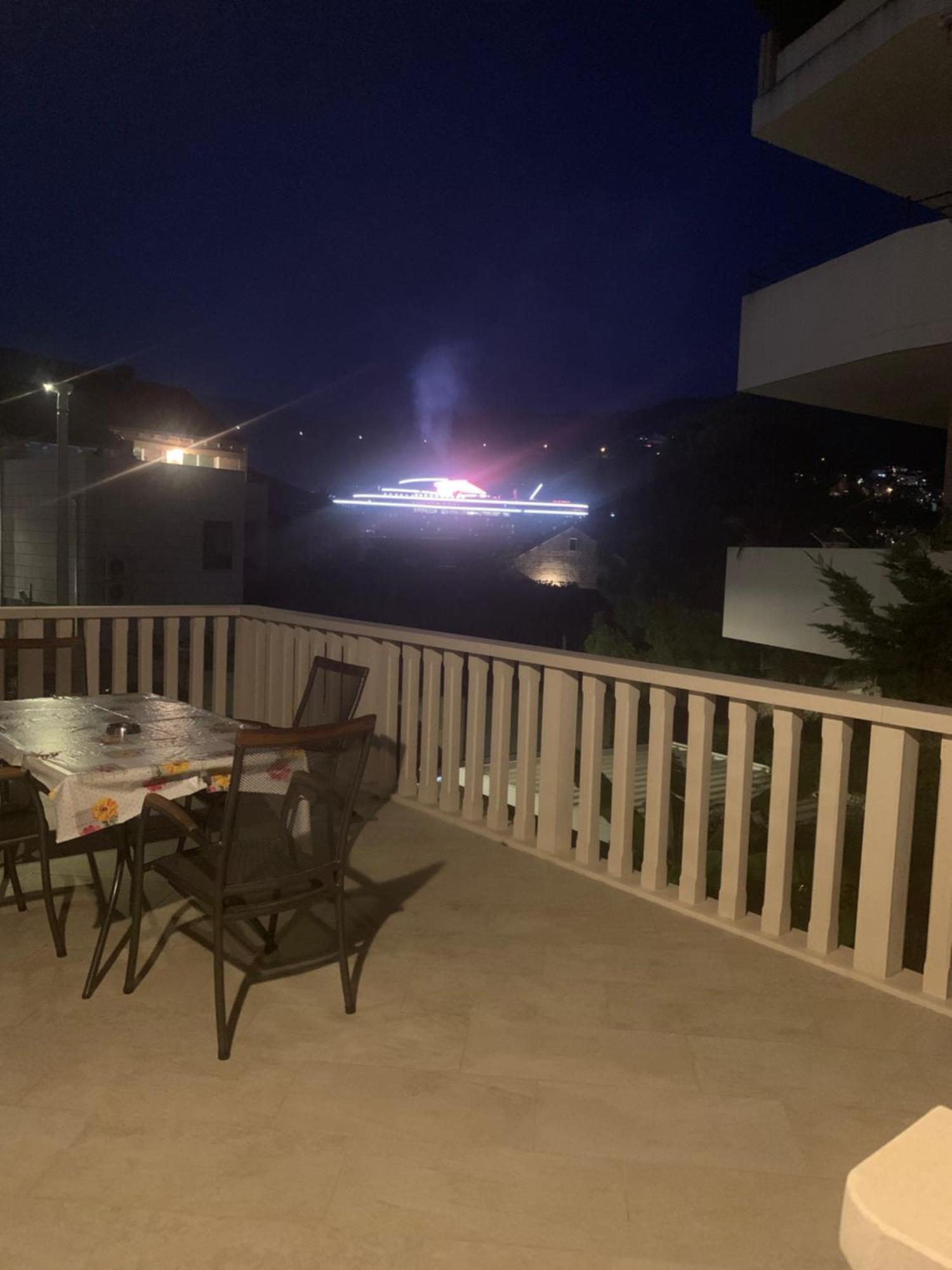 Aida Apartments And Rooms For Couples And Families Free Parking Дубровник Экстерьер фото